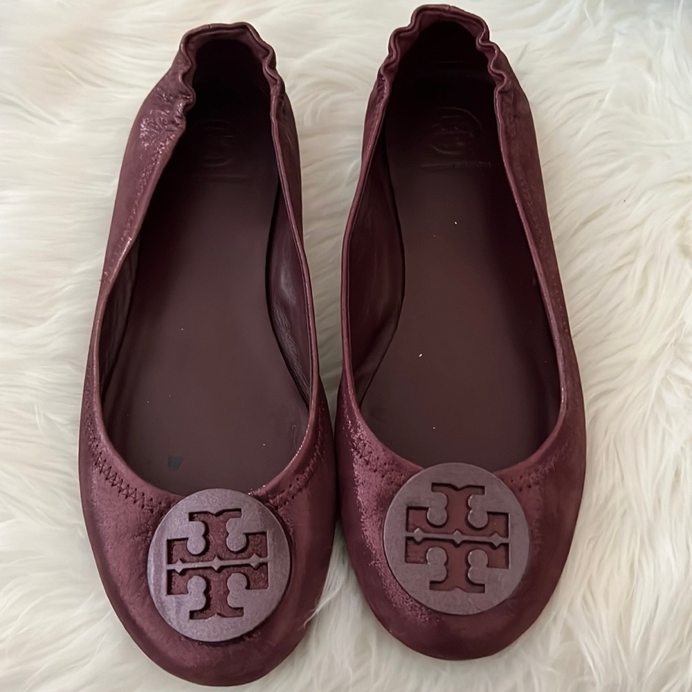 Tory Burch Minnie Flat - Burgundy size 9